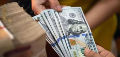 El máximo nominal del dólar blue fue el 11 de abril, cuando llegó a $1375
