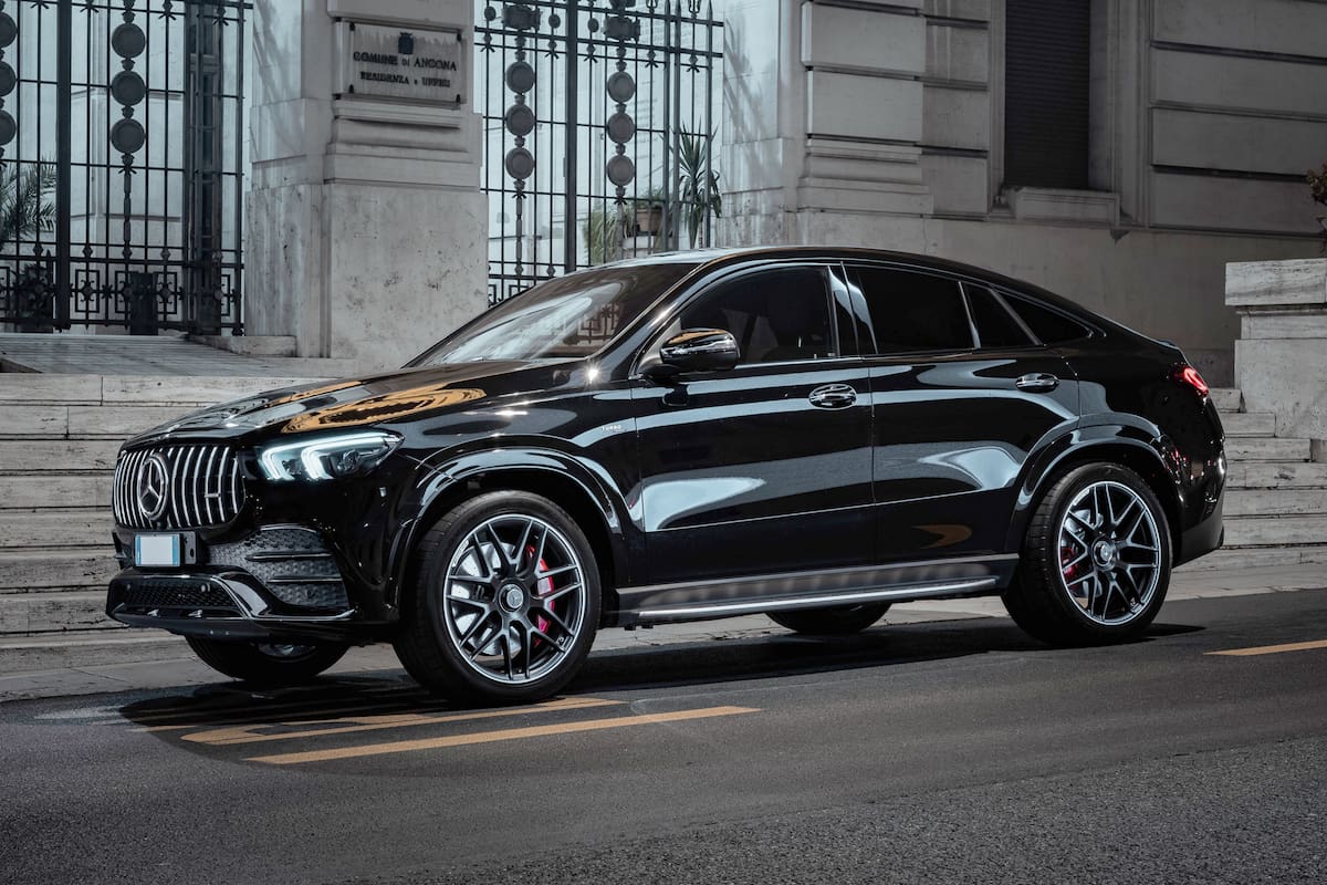 El mayor ajuste entre los autos de alta gama se observó en el AMG GLE 53 Coupé de Mercedes Benz, cuyo precio de lista se redujo a US$179.900