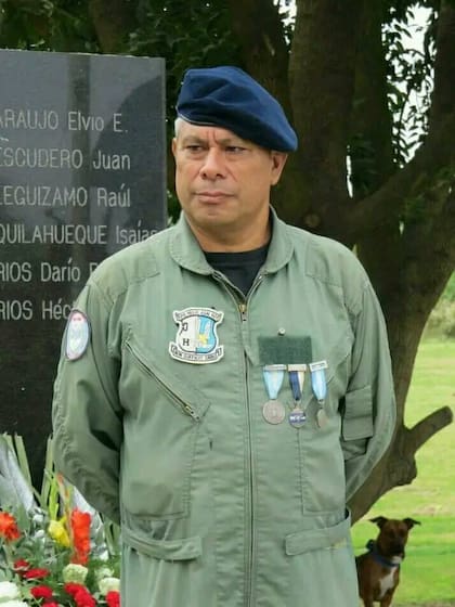 El mecánico de vuelo y artillero de puerta Martín San Miguel despidió a Svendsen con un emotivo mensaje en redes sociales, donde lo llama "mi gran capitán"