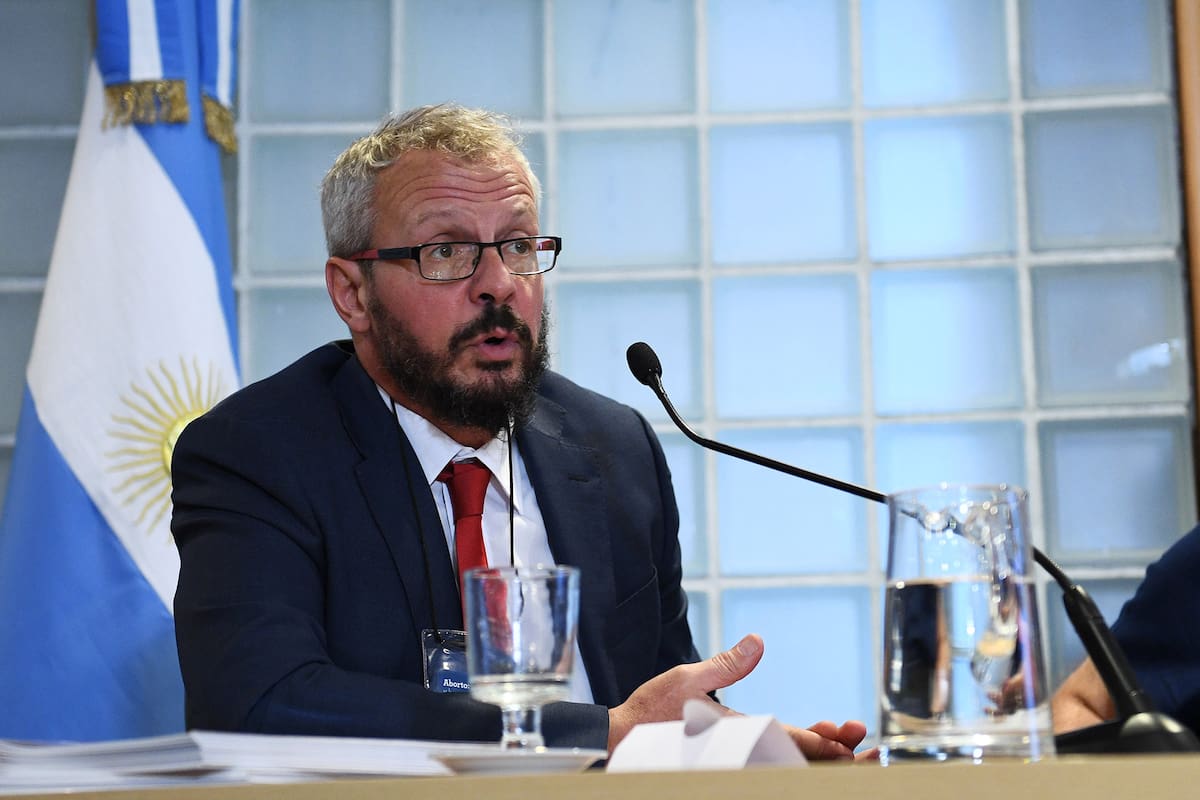 El médico ginecólogo Leonel Briozzo es exsubsecretario del Ministerio de Salud Pública de Uruguay, aborto, despenalización, interrupción voluntaria del embarazo