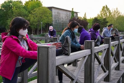 El médico que atendió al joven que sufrió el colapso en su pulmón desaconseja usar barbijos para realizar actividades físcias