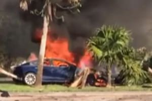 El médico y padre de cinco niños no pudo salir del Tesla Model S: así terminó el auto luego del choque