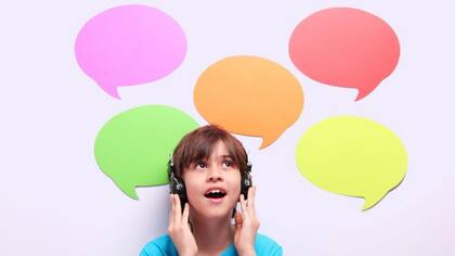 El medio ambiente juega un papel importante y la exposición constante a ambos idiomas es clave