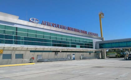El megaoperativo se desplegó en el aeropuerto de Córdoba