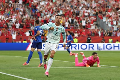 "El mejor de la historia soy yo", expresó Cristiano Ronaldo, que una vez más reavivó la polémica