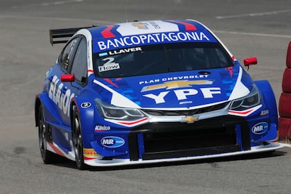 El mendocino Bernardo Llaver, de 32 años, ganó la primera clasificatoria de Súper TC2000 en Alta Gracia con un Chevrolet Cruze.