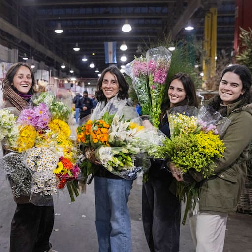 El mercado abre los lunes, miércoles y viernes de 5 a 8 am, y los sábados de 8 a 10 am