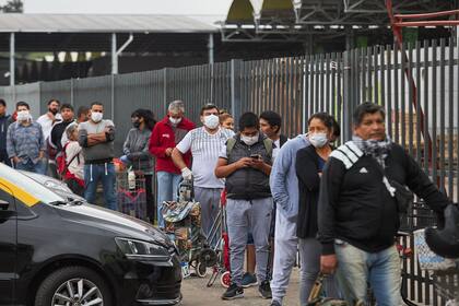 El ingreso a la venta menorista es por tandas para evitar aglomeración de gente