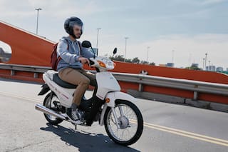 Cuánto cuesta transferir una moto usada este mes