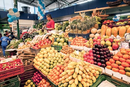 El mercado de Paloquemao y su variedad de frutas y verduras