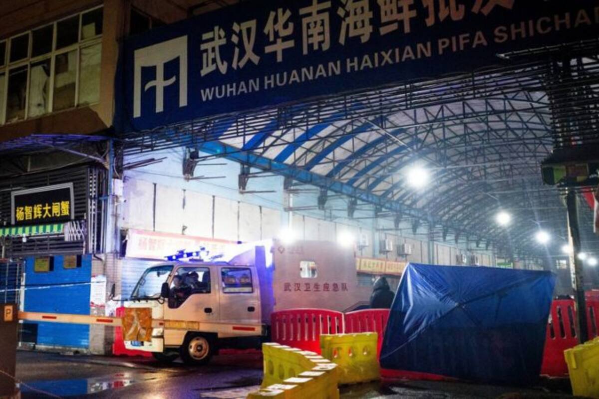 El mercado mayorista de mariscos de Huanan, en Wuhan, fue cerrado el 1 de enero de 2020