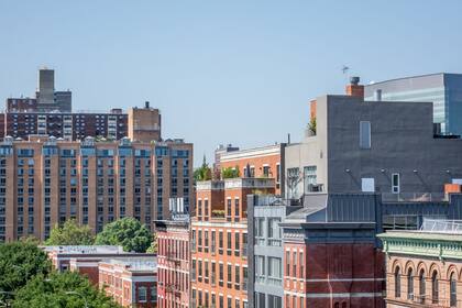 El mercado metropolitano de Nueva York ocupa el tercer lugar en la lista, destacado por su resiliencia económica y la firmeza de sus precios de venta