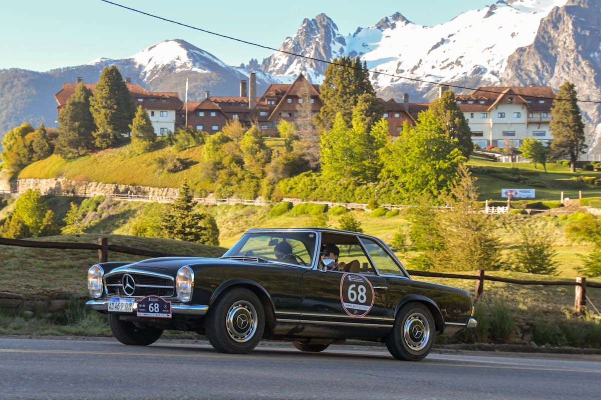 El Mercedes-Benz 280 SL puede "reinventarse" como un modelo 2025 gracias a la IA