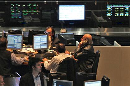 El Merval opera neutro