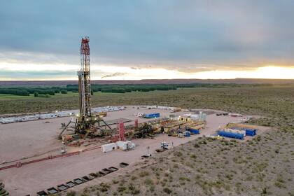 El mes pasado, la producción de petróleo creció 11,5% interanual y se llegó a 757.100 barriles de petróleo por día, según datos complementarios de la Secretaría de Energía