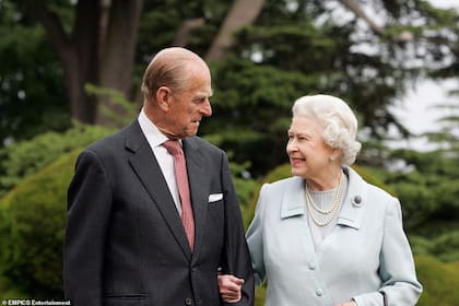 El mes pasado se reveló que tanto el duque como la reina recibieron su primera dosis de la vacuna contra el coronavirus