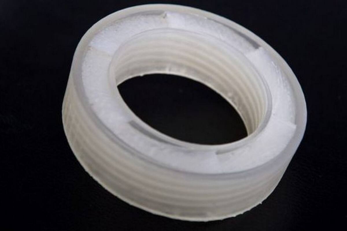 El "metamaterial acústico" diseñado por científicos de la Universidad de Boston puede bloquear el sonido mientras el aire sigue su curso