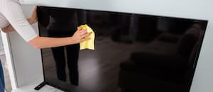 La guía definitiva para dejar tu Smart TV impecable sin arruinar el panel