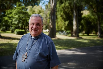 "El método de las redes sociales ha pasado a la esfera del discurso político", advirtió monseñor Colombo