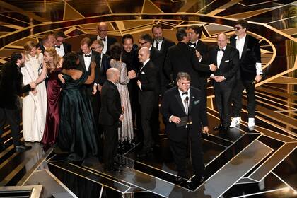 El mexicano Guillermo del Toro también se quedó con el Oscar al mejor director; Frances McDormand, Gary Oldman, Allison Janney y Sam Rockwell, los ganadores en las categorías actorales