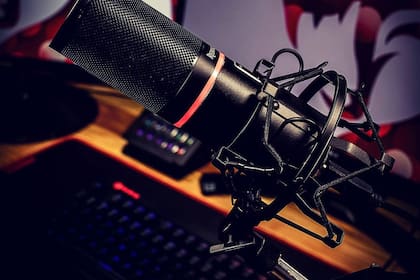 El micrófono Blazar GM300 tiene una luz que cambia de color según se este usando o no