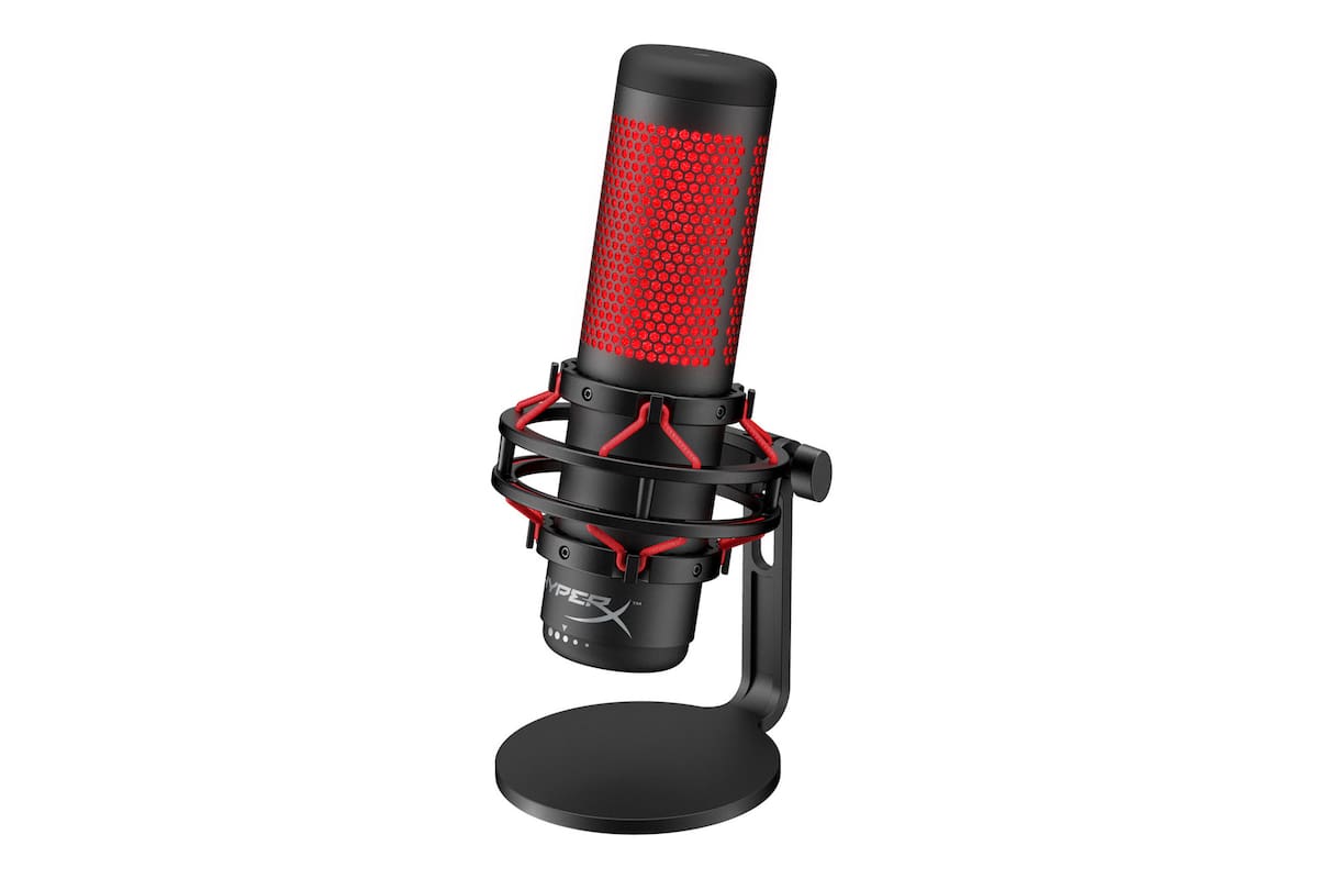 El microfono Quadcast de HyperX fue diseñado a medida para las transmisiones de los aficionados a los videojuegos, pero también cuenta con muy buenas prestaciones para otras tareas, como entrevistas, videoconferencias y pruebas de sonido