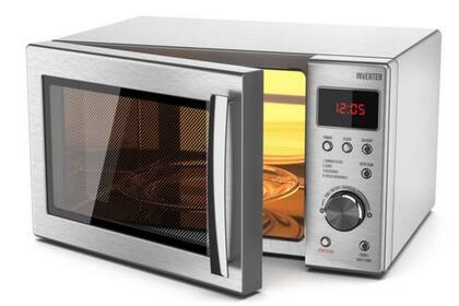 El microondas es uno de los elementos de la cocina que más opiniones encontradas genera