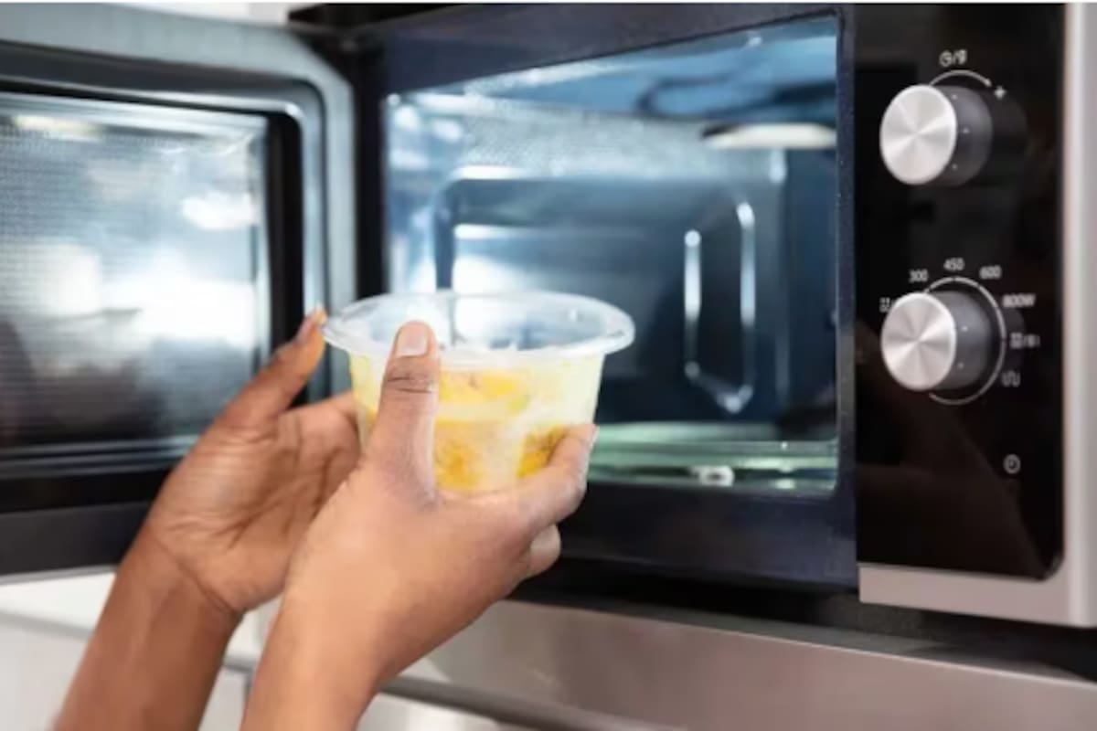 El microondas puede potenciar algunas propiedades de las bebidas y alimentos