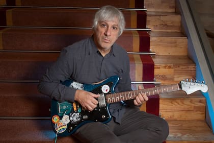 El miembro fundador de Sonic Youth analiza por qué lo comparan con George Harrison, habla sobre su nuevo disco y de su rol como jurado del Festival Internacional de Cine de Mar del Plata, y explica por qué considera a Kanye West el artista de la década