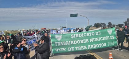 El miércoles, la federación municipal cortó la ruta 51 y bloqueó el acceso al puerto de Bahía Blanca