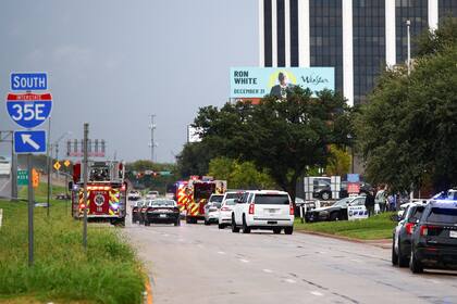 El miércoles un tirador arremetió contra en una instalación del ICE en Dallas, que dejó a un muerto y a dos heridos de gravedad
