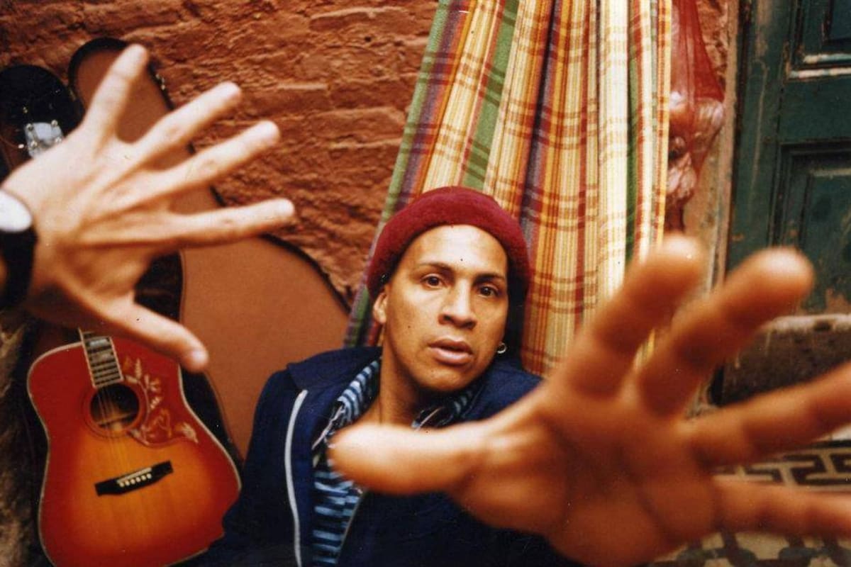 El militante afrodescendiente José Delfín Acosta Martínez, víctima de violencia policial en 1996