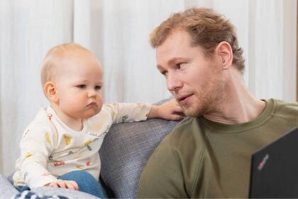 El Ministerio de Asuntos Sociales y Salud anunció una "reforma radical" de su sistema de licencias familiares