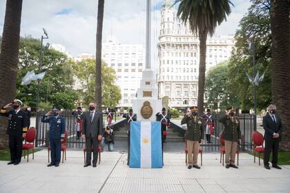 El ministerio de Defensa anunció la creación de la Comisión Malvinas, para homenajear a los excombatientes durante un año, hasta que se cumpla el aniversario número 40, en 2021