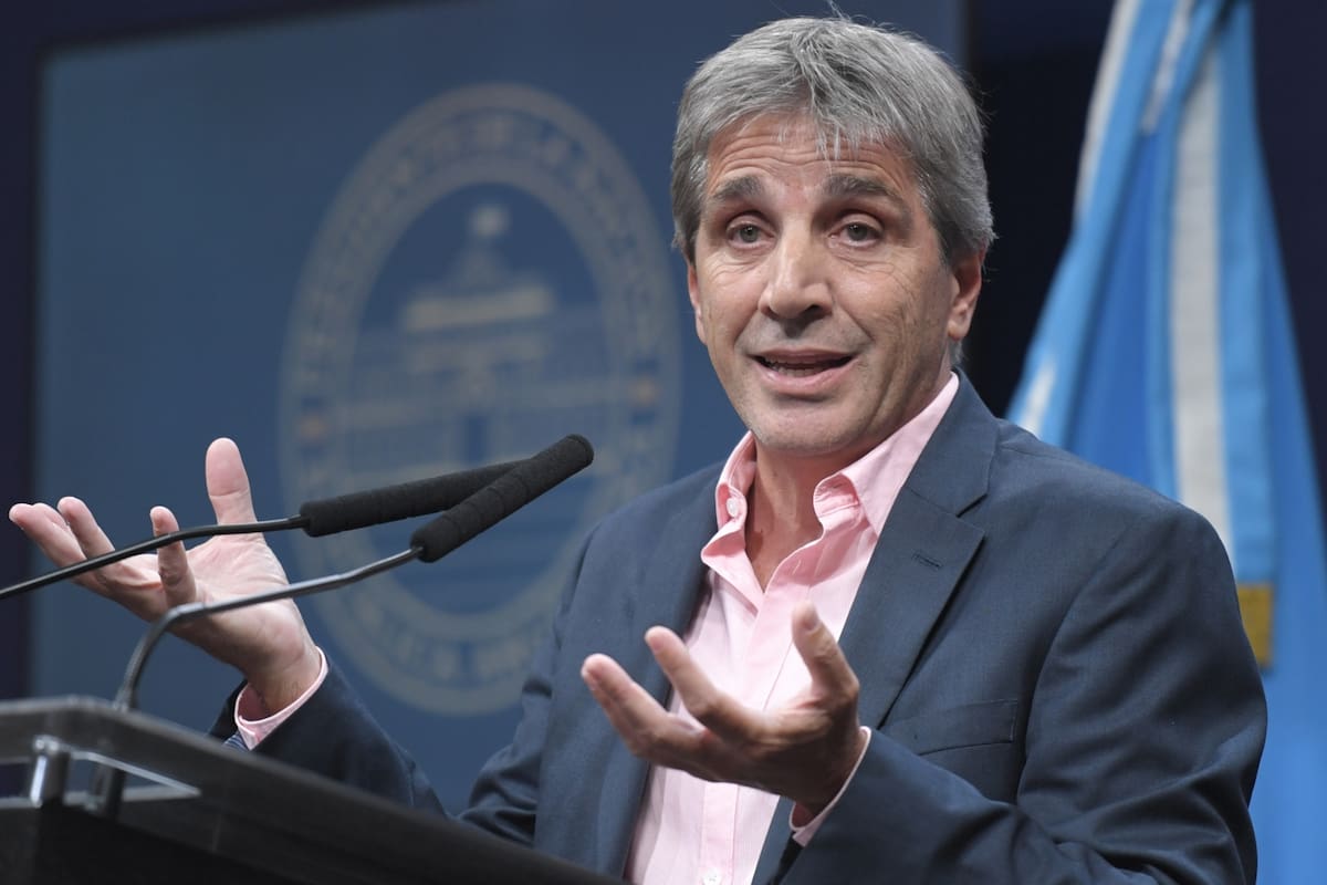 El ministerio de Economía, que conduce Luis Caputo, informó que se logró superávit financiero
