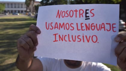 El Ministerio de Salud promoverá el uso del lenguaje inclusivo en sus documentos, registros y actos administrativos, señala la resolución difundida a través del Boletín Oficial