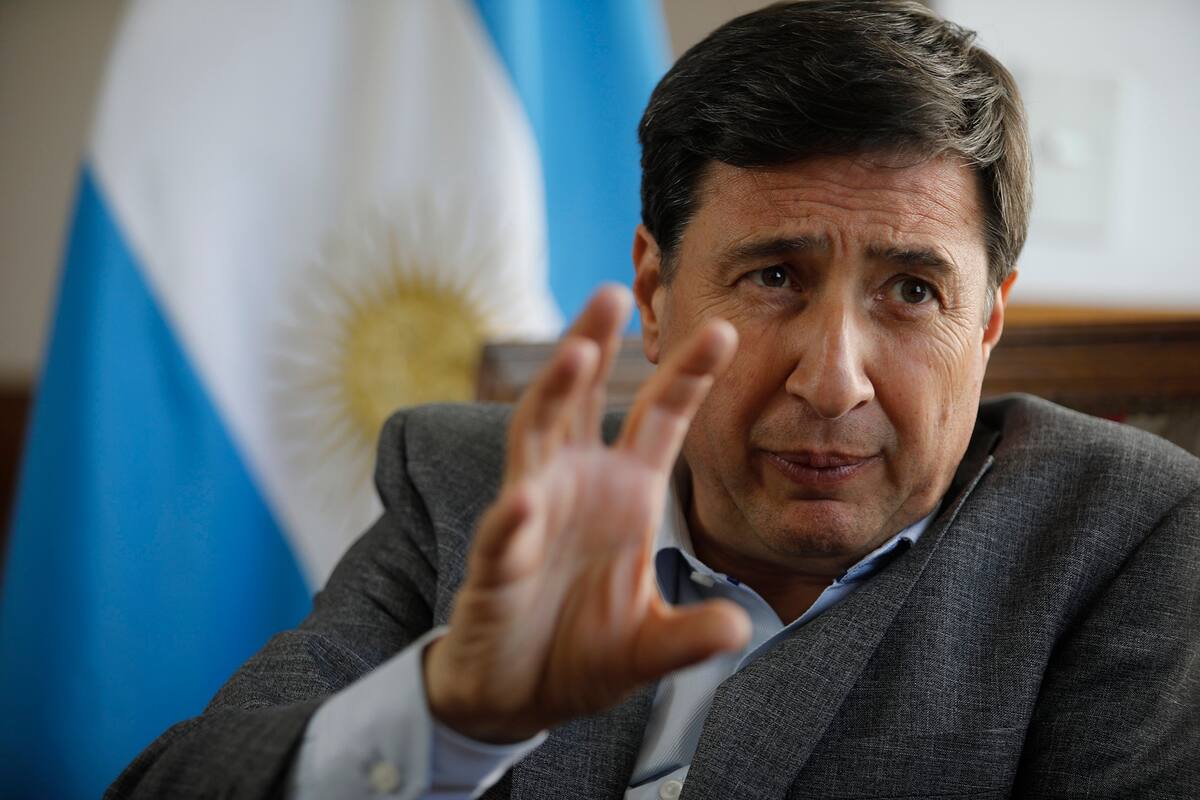 El ministro admitió que mucha gente que no necesitaba ir a los comedores sociales está asistiendo