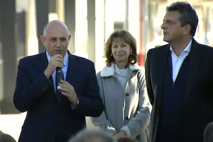 El ministro Alexis Guerrera responde a Sergio Massa