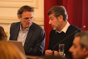 Kicillof presentó su plan de limpieza del Río de la Plata y culpó a Milei por el retraso