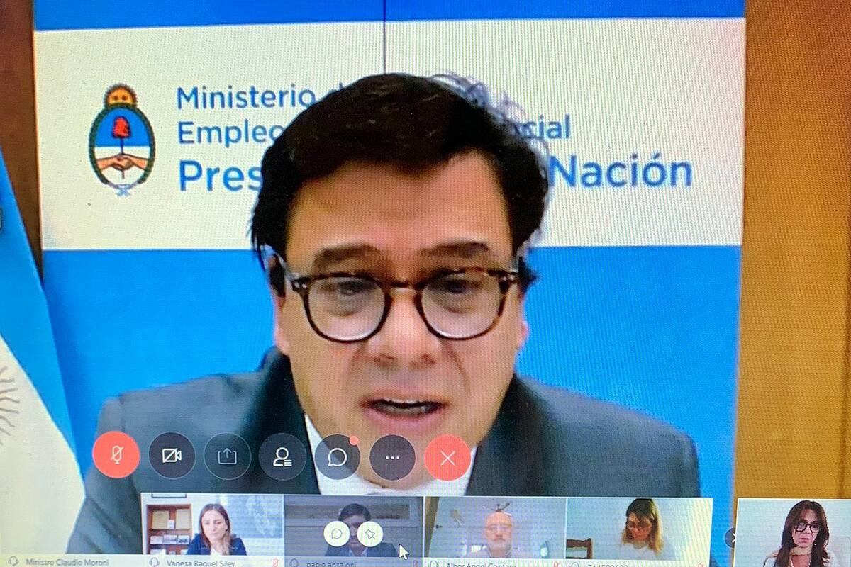 El ministro Claudio Moroni durante la teleconferencia
