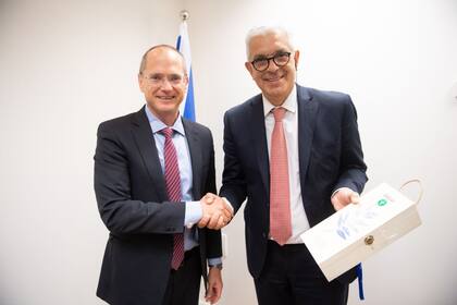 El ministro de Agricultura de Israel, Oded Forer, y el ministro de Agricultura Julián Domínguez