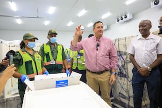 Una empresa argentina le entregó a Sudáfrica un millón de vacunas