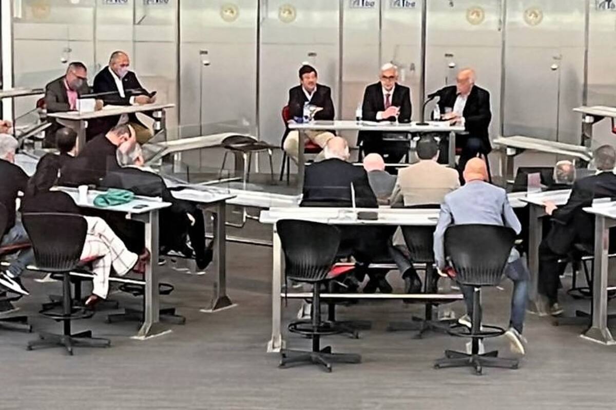 El ministro de Agricultura, Julián Domínguez, se reunió con parte de las entidades que conforman la Mesa de las Carnes