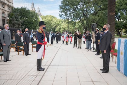 El ministro de Defensa, Agustín Rossi, durante el acto de esta mañana, en conmemoración por los 39 años del desembarco de las tropas argentinas en Malvinas