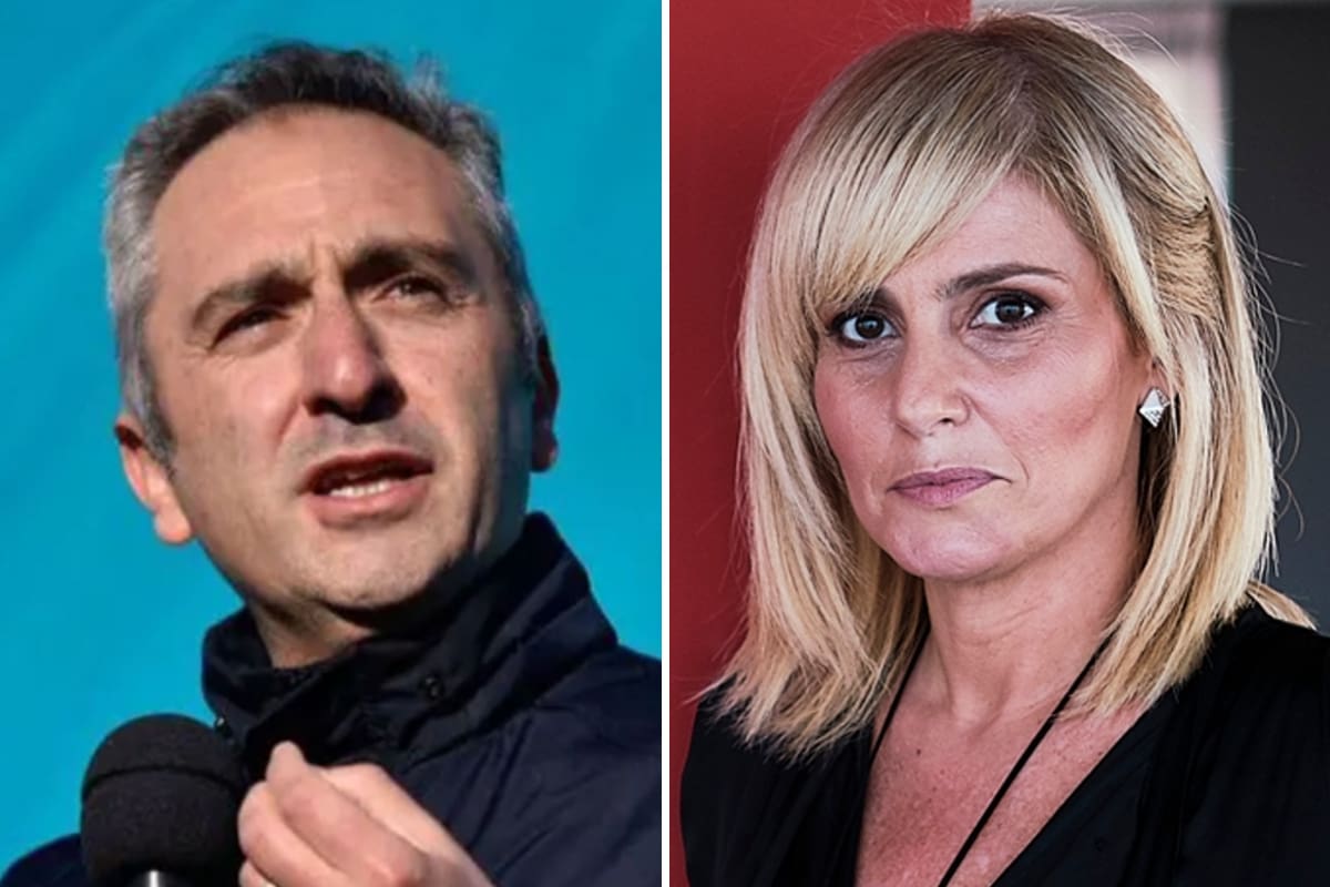 El ministro de Desarrollo de la Comunidad bonaerense, Andrés "Cuervo" Larroque, junto a la conductora radial Romina Manguel