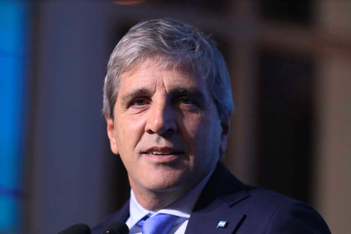 El ministro de Economía, Luis Caputo, busca sumar US$1000 millones