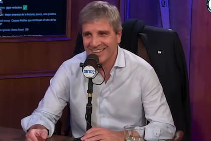 El ministro de Economía, Luis Caputo, en Carajo