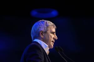 El ministro de Economía, Luis Caputo, en el congreso económico Expo EFI