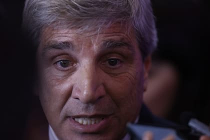 El ministro de Economía Luis Caputo en la cumbre libertaria "Vientos de Cambio"