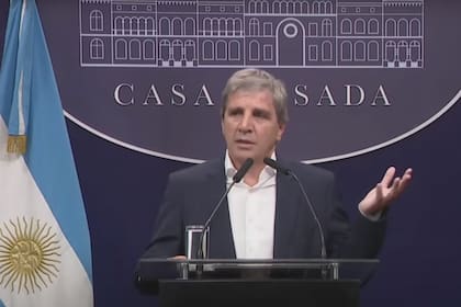 El ministro de Economía, Luis Caputo, le había pedido a los empresarios que le pidan a intendentes y gobernadores que bajen impuestos y tasas